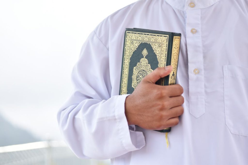 1727689271 670 making dua for a good job a quick guide