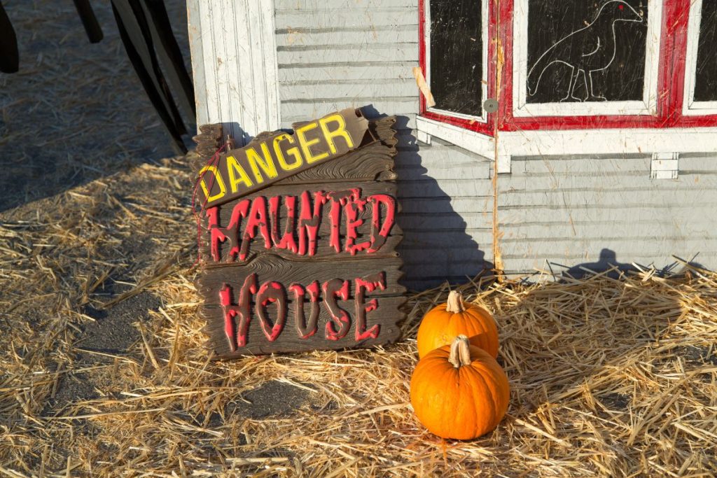 1730217699 871 are haunted houses haram a deep dive into islamic teachings