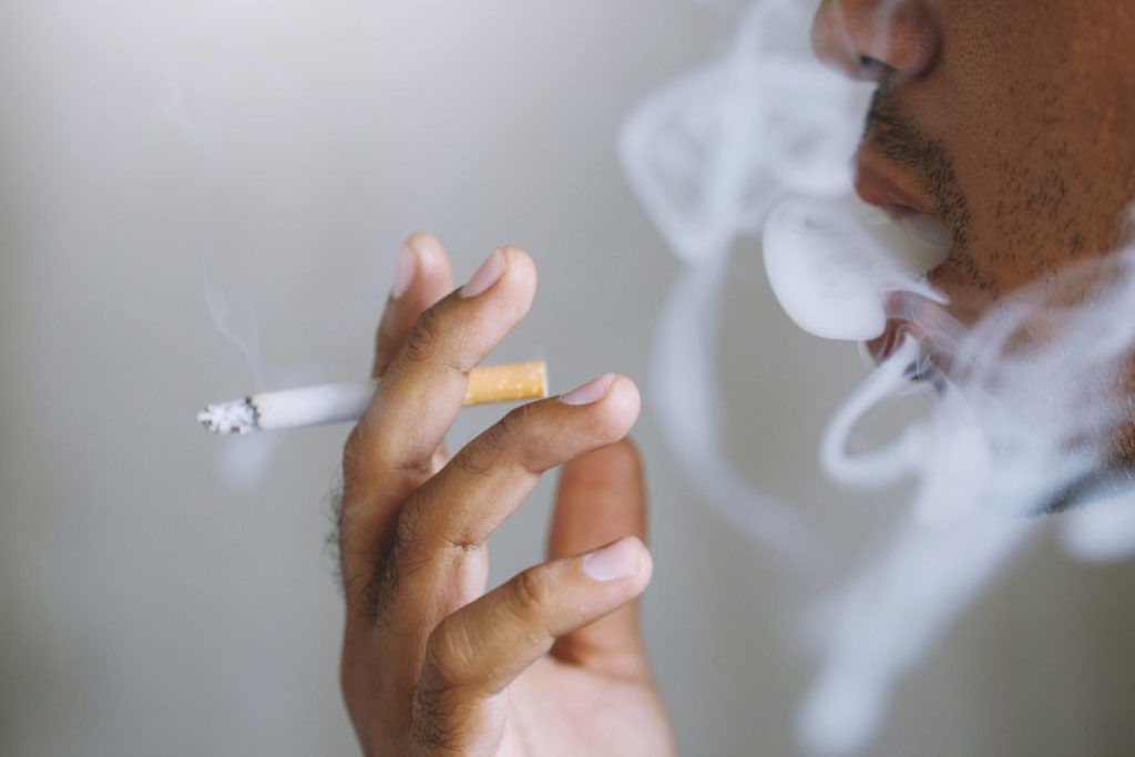 1732113972 278 can muslims smoke studio arabiya