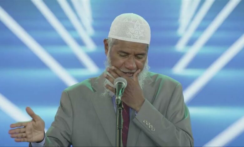 brother omonty accepts islam during a talk in mombasa by dr zakir naik