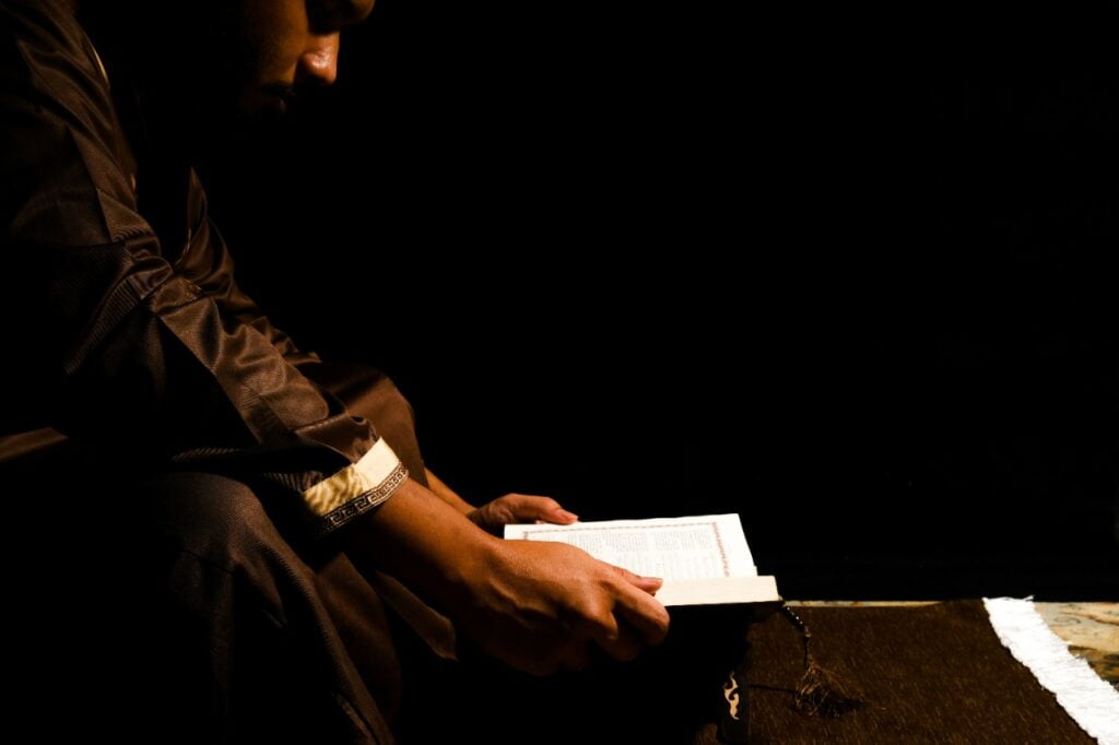 1745246173 186 the importance of reciting the holy quran daily benefits and