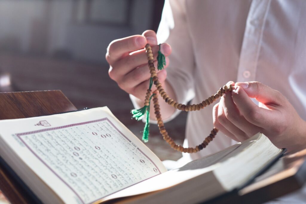 1745408674 493 10 virtues for reciting the quran the holy book