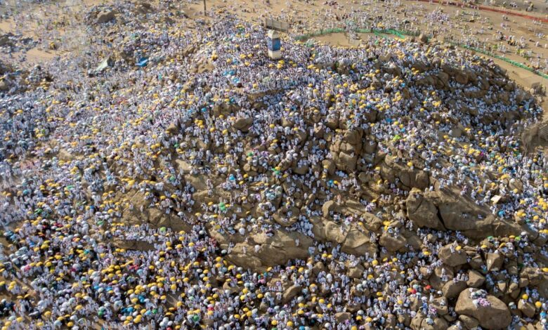 significance of day of arafah: forgiveness, worship, and mercy